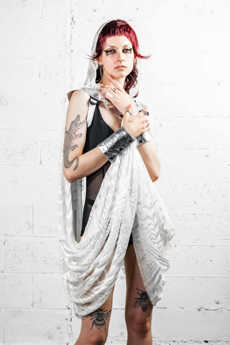 5D x Eyecon Priestess Hood - leather/silk Hood Eyecon 