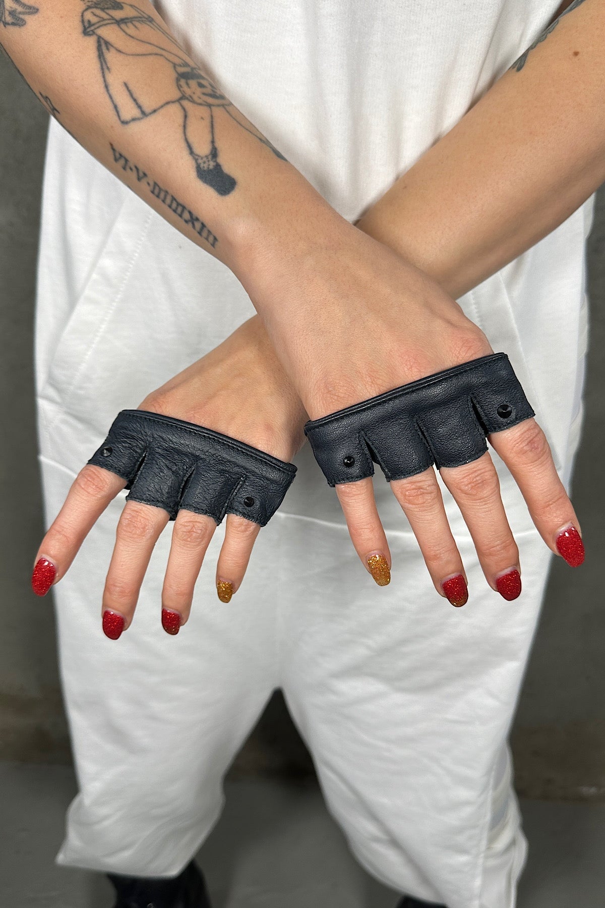 5D x Steam Trunk Leather Knuckle Gloves - navy – FIVE AND