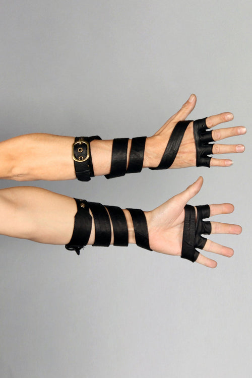 Eyecon Crow Gloves - Gloves - Black with Oxidized Brass / XS - FIVE AND DIAMOND