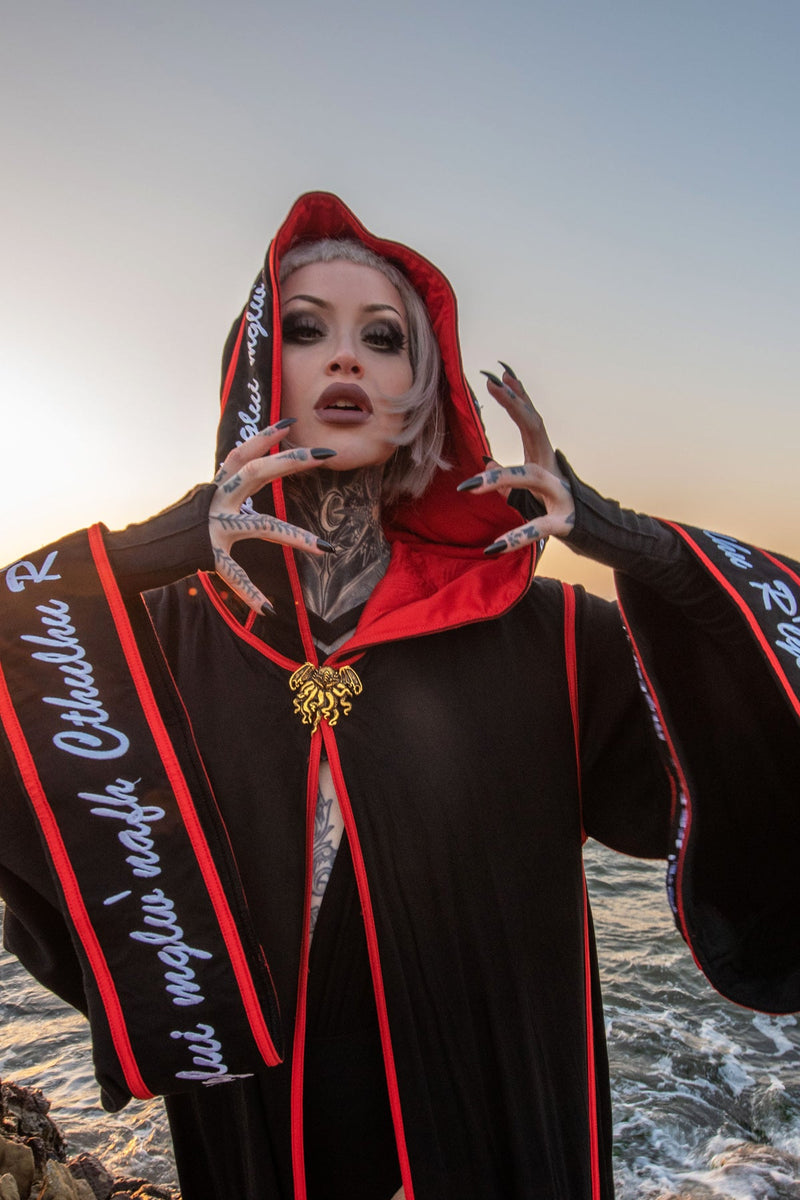 5D x Eyecon x Miss Monster Cthulhu Cult Robe – FIVE AND DIAMOND